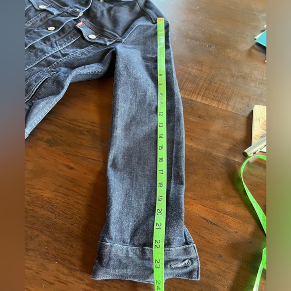 Dark Denim Levi’s jeans jacket - Picture 9 of 10